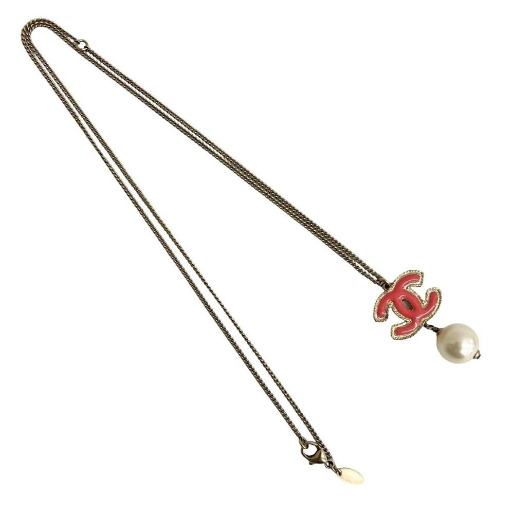 CHANEL Authentic Pink Pearl Logo Necklace - Picture 4 of 5